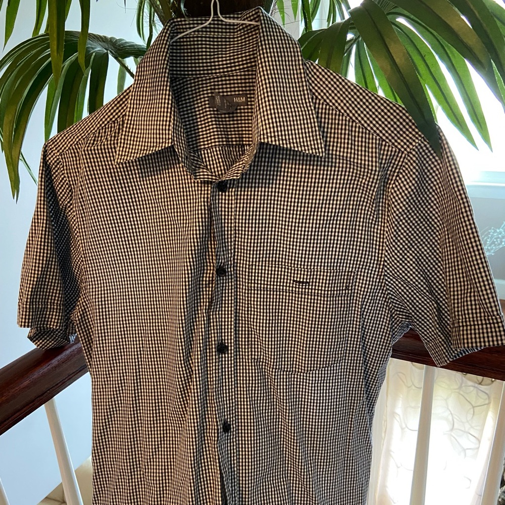 Beautiful like new half sleeve shirt.